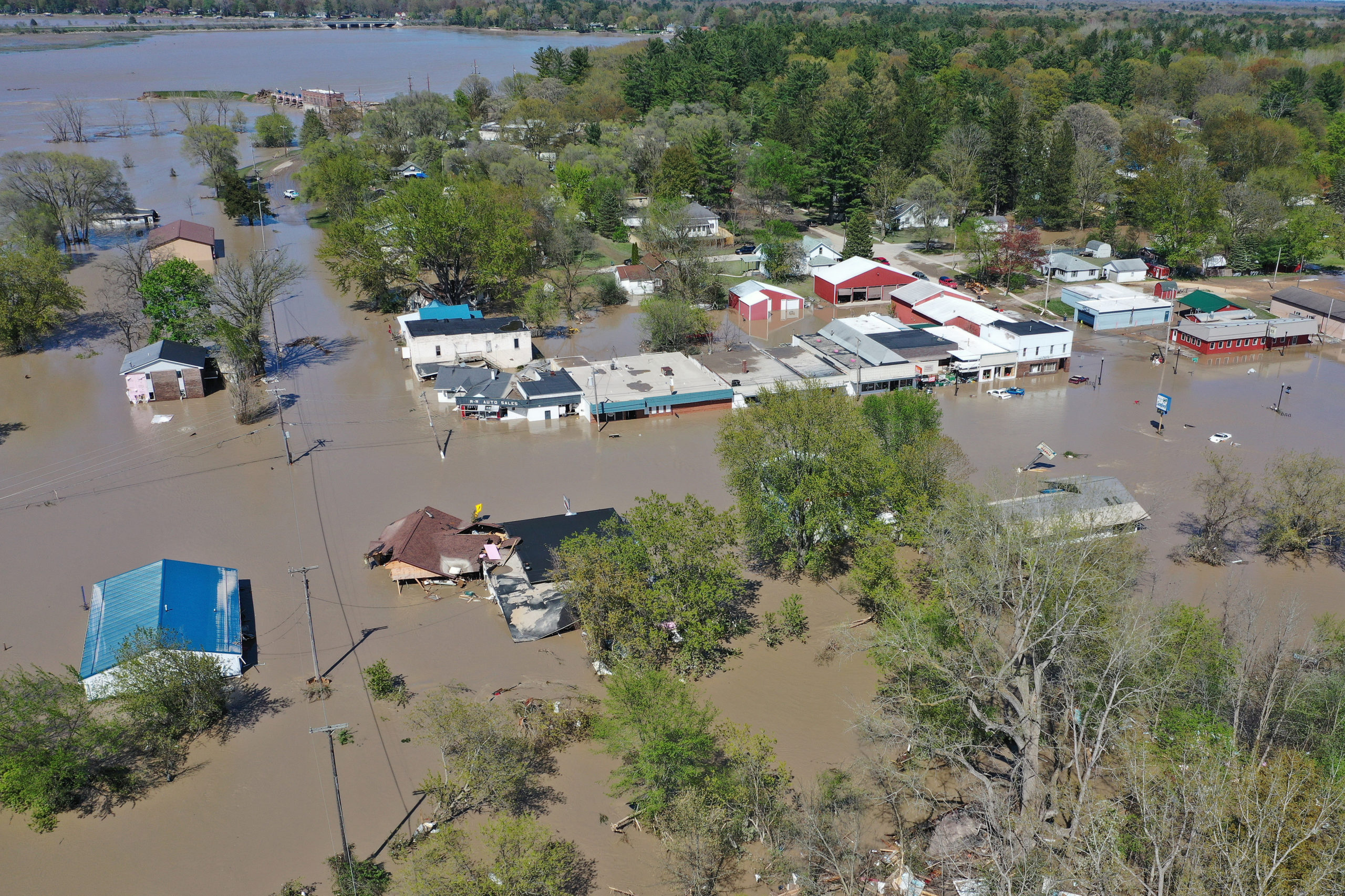 Over 10K Michigan Residents Displaced As Gov. Declared State Of Emergency After Collapsed Dams