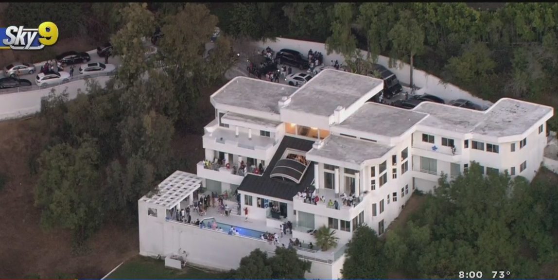 Two Injured, 1 Killed During Beverly Hills Mansion Party • Hollywood ...