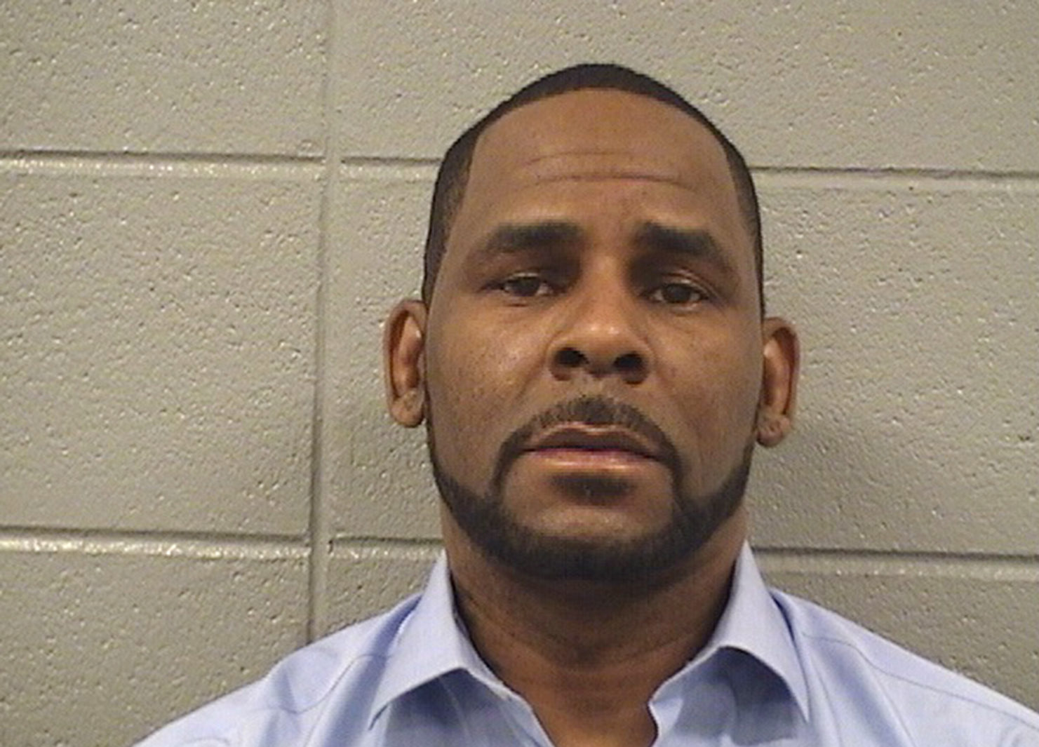 R. Kelly Prison Beatdown: Lawyers Say Guards Neglected His Fears & Suggest They Set Him Up