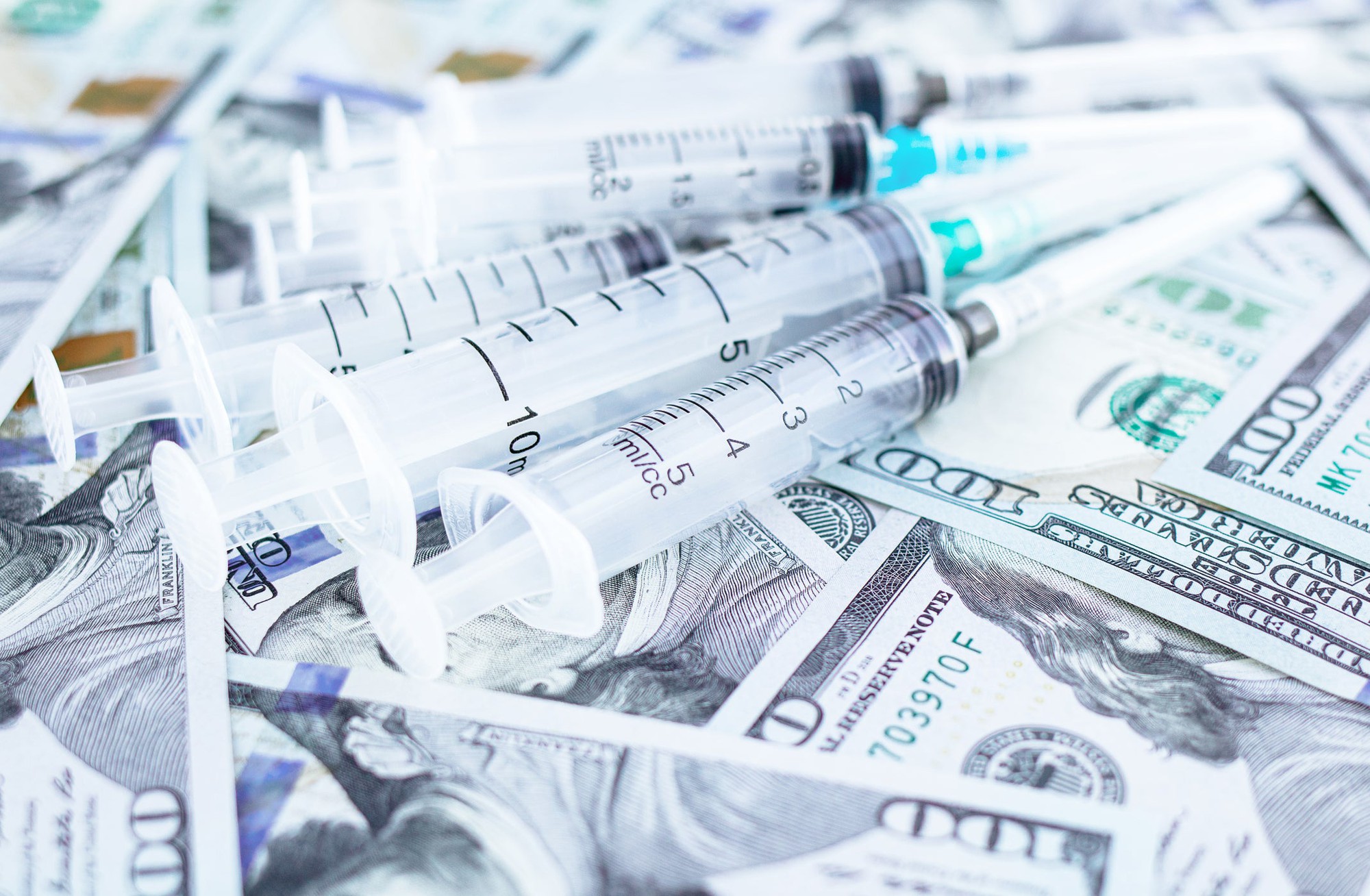 Celebrities & Wealthy Americans Are Offering Tens Of Thousands Of Dollars In Cash For COVID-19 Vaccine