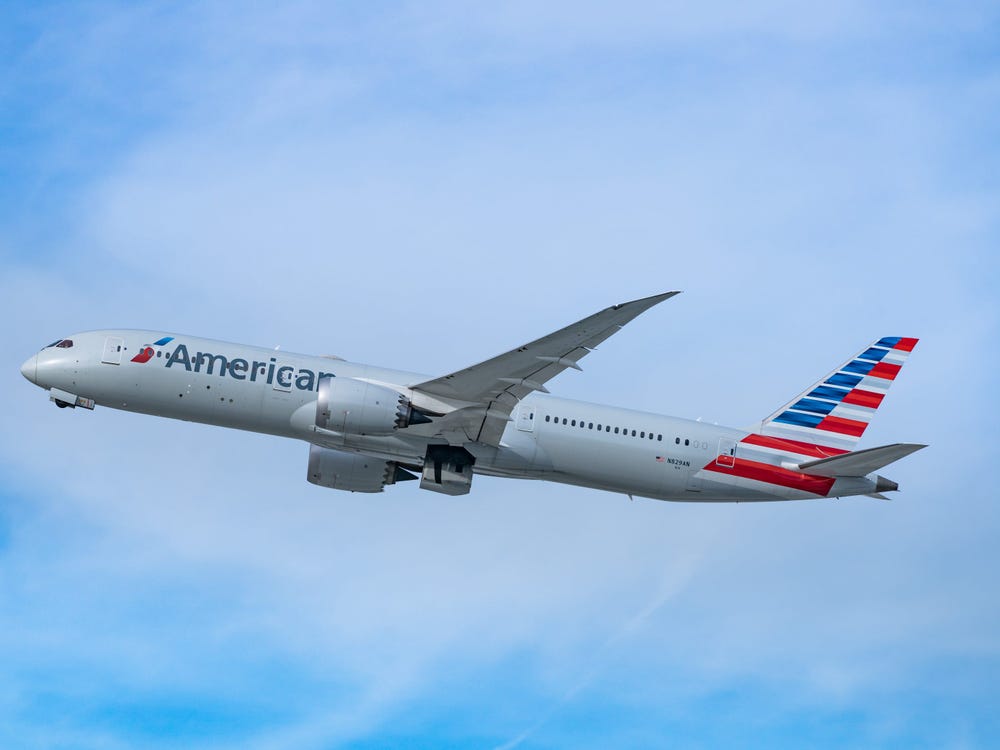 2 Women Arrested After Racial Slur Fight Diverts American Airlines Flight