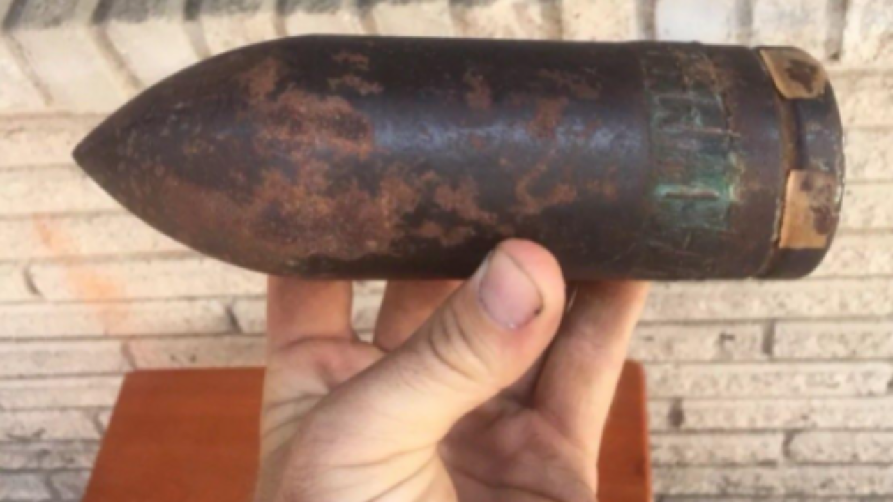 Shell shocked: Bomb squad called after man lodges WWII anti-tank round in  rectum