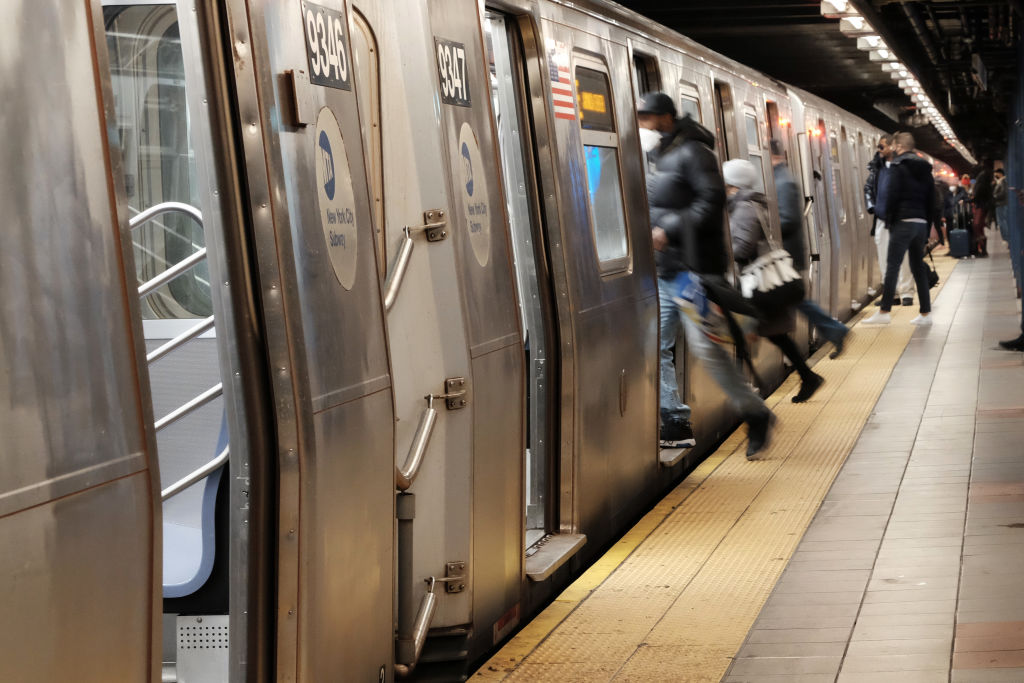 Man Stabs NYC Teen On Subway After She Ignored His Question • Hollywood ...