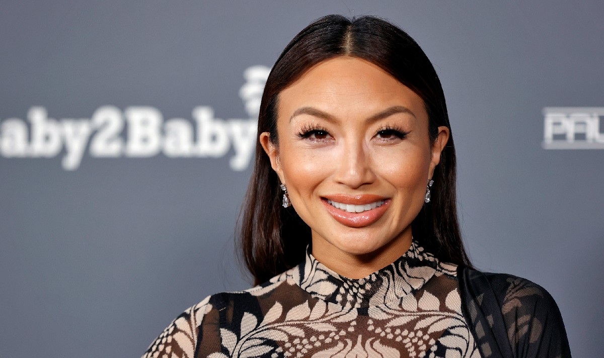 jeannie mai mother pregnant