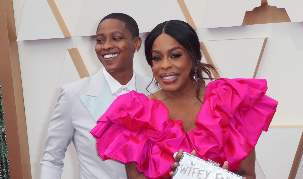 Niecy Nash Boasts About Her Steamy Sex Life While Traveling With Her Wife • Hollywood Unlocked
