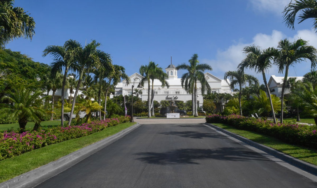 tourist found dead at bahamas resort