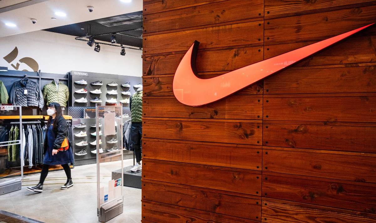 nike russia close stores