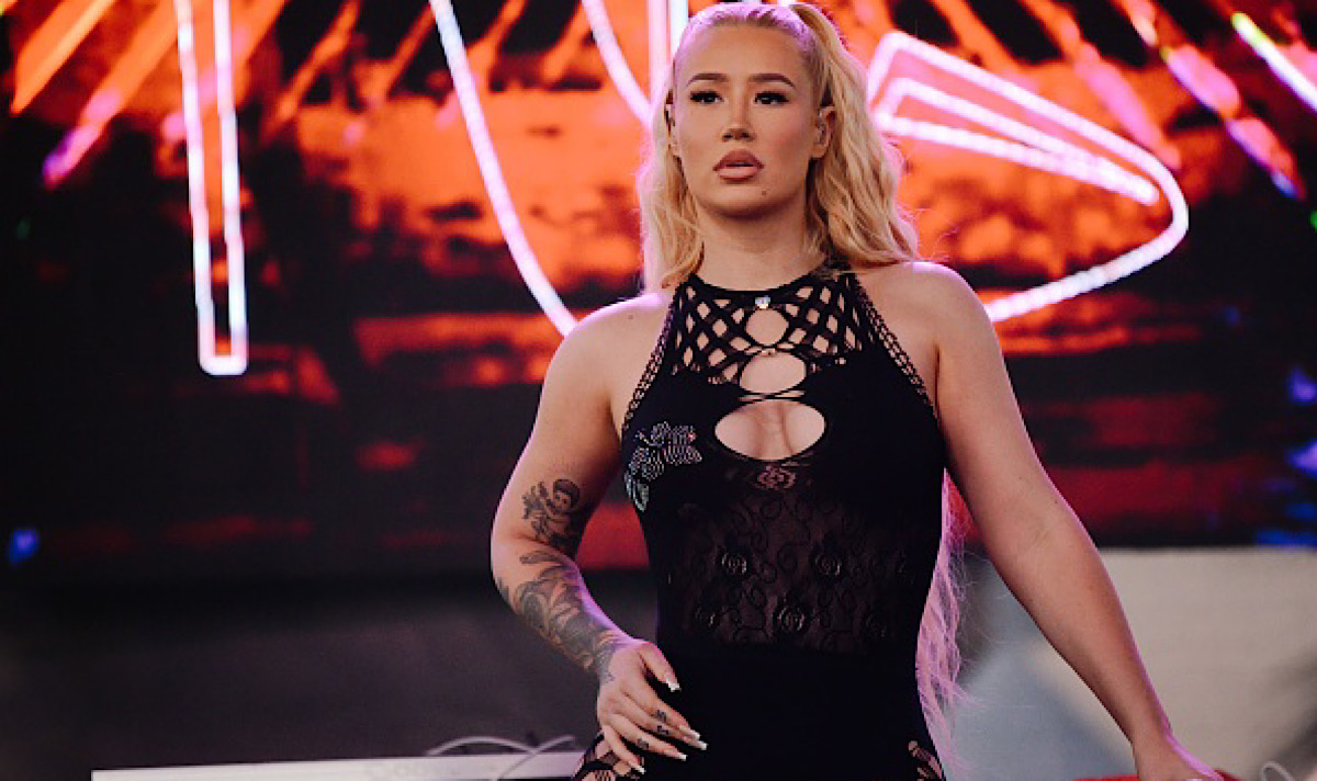 Iggy Azalea to Raiders reporter: 'You'd cry if you knew how much I