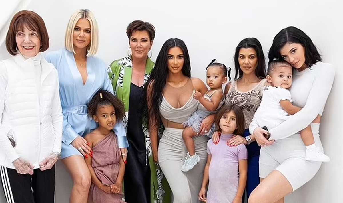 kris jenner children grandchildren