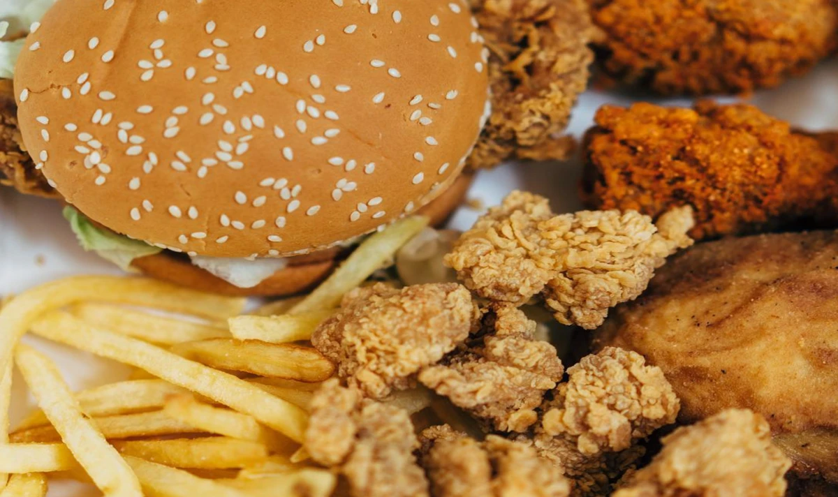 woman finds $500 in KFC order