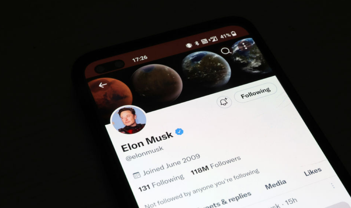 Elon Musk plans to launch own smartphone if Twitter is banned