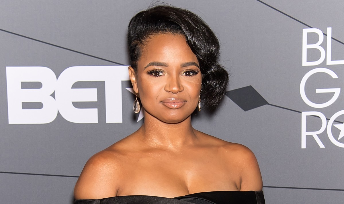 kyla pratt sued management