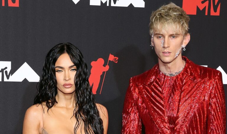 Blood-Sucking Couple Megan Fox & Machine Gun Kelly Reportedly On A ...