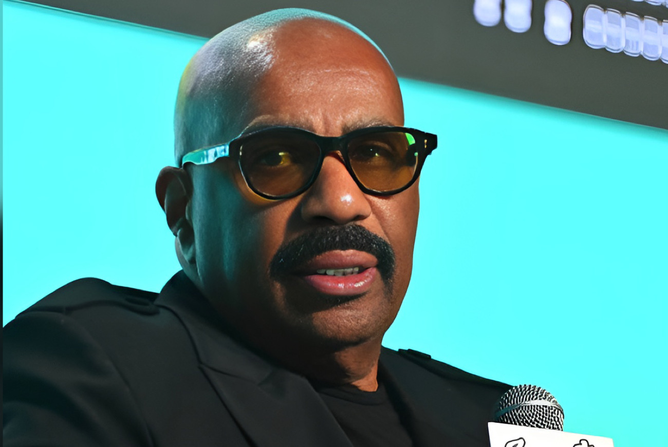 Steve Harvey Responds To Viral Tweet From His Account Asking Which Comedian Folks Don't Find Funny