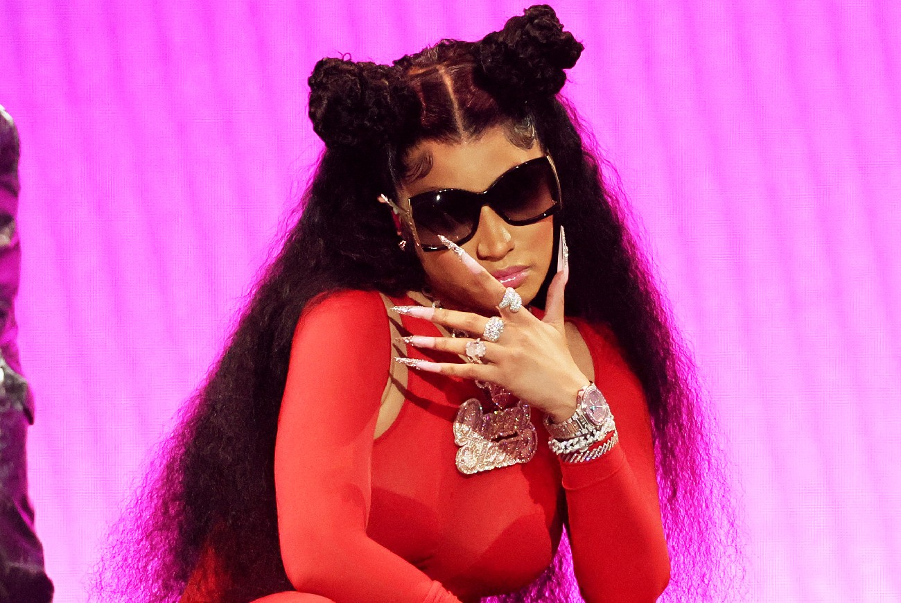 Nicki Minaj - STYLE ON 'EM: Nicki Minaj carries a Chanel Double