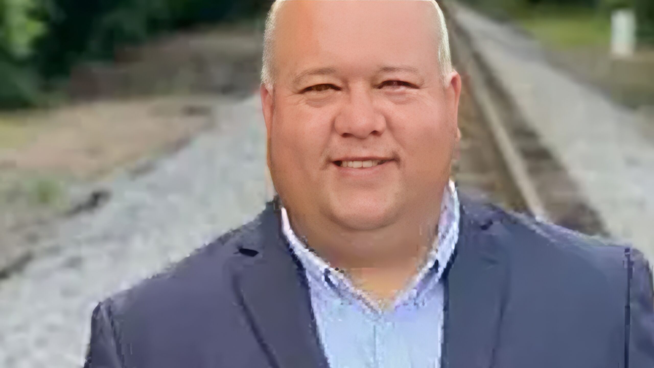 Alabama Mayor Dies By Suicide Days After Conservative Website Releases Photos Of Him Allegedly Wearing Women's Makeup and Clothing