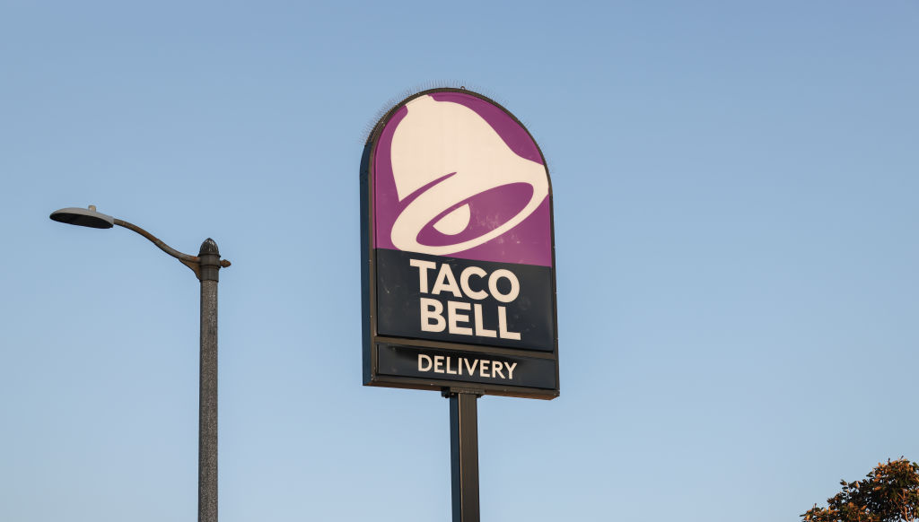 Taco Bell Employee Sues After Witnessing Coworkers Allegedly Make Out With Each Other During Holiday Party