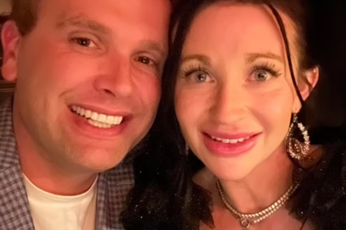 Florida Plastic Surgeons Wife Dies While He Performs Multiple