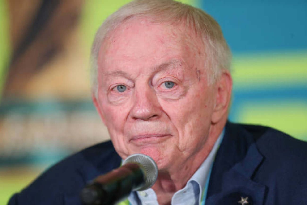 Dallas Cowboys owner Jerry Jones has reportedly been ordered to take paternity test to see if he’s the biological father of a woman who sued him last year, USA Today reports.