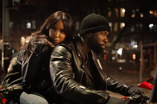 kelly rowland on bike with trevante Rhodes