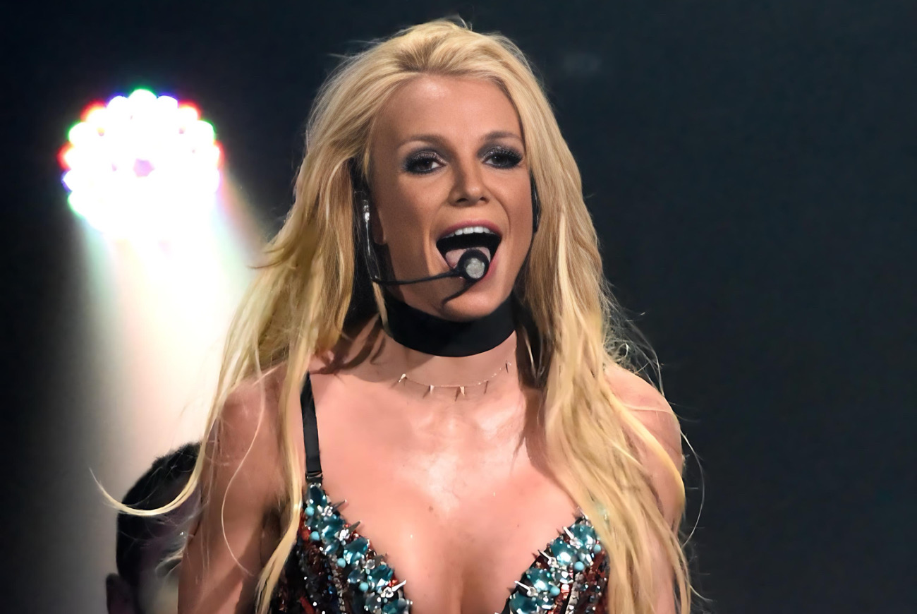 Britney Spears reportedly got into a big fight with her boyfriend Wednesday night, which resulted in her almost being driven away in an ambulance, according to TMZ. 