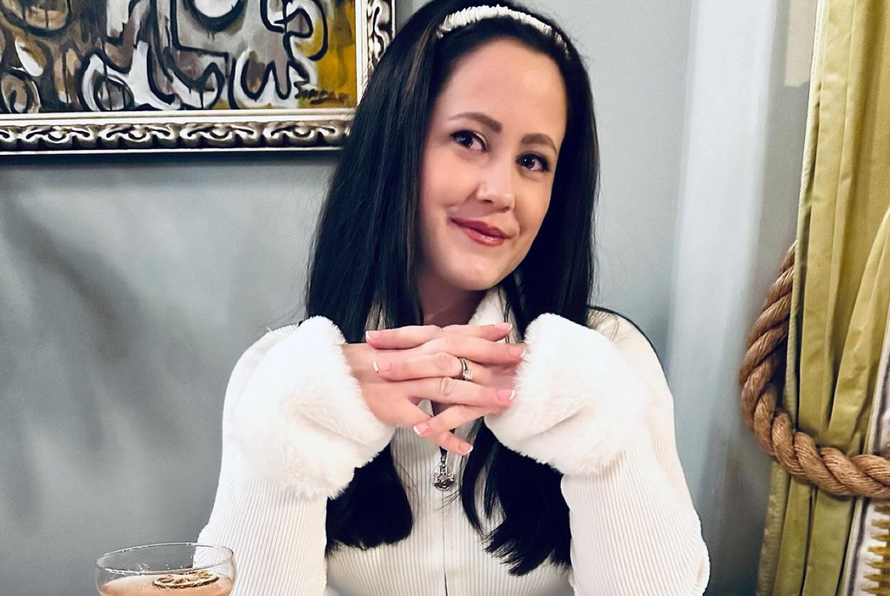 After five long years Jenelle Evans is getting back in her reality tv bag. According to multiple outlets, Evans will be returning to the upcoming second season of “Teen Mom: The Next Chapter.” 