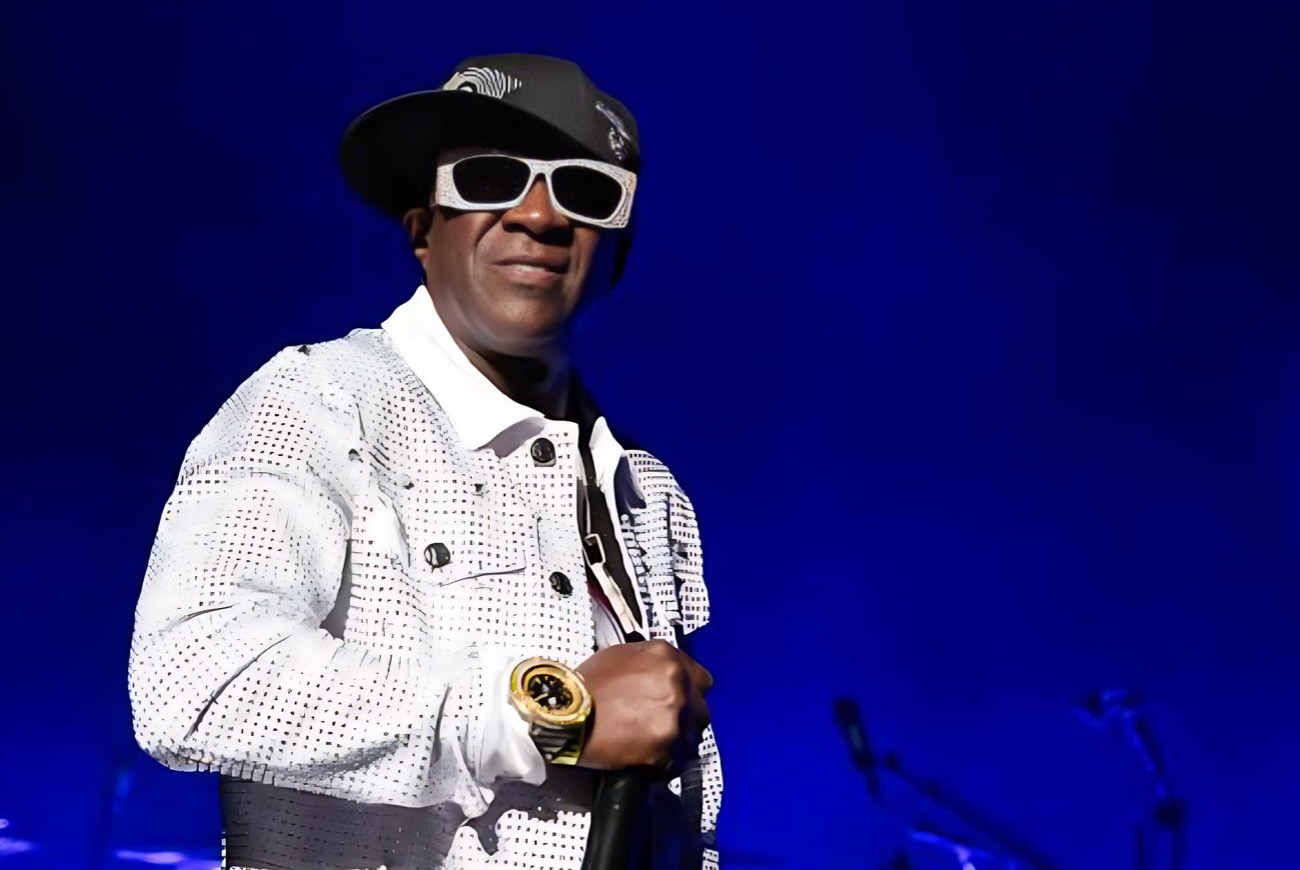 Flavor Flav is determined to prevent Red Lobster from going away after the restaurant recently filed for Chapter 11 bankruptcy. 