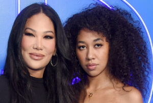 Aoki Lee Simmons Considers Leaving Modeling Industry, 'Annoyed' With Constant Comparisons To Mom Kimora Lee Simmons