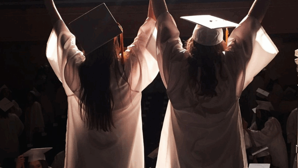 15 Sets of Twins Graduate From New York High School • Hollywood Unlocked