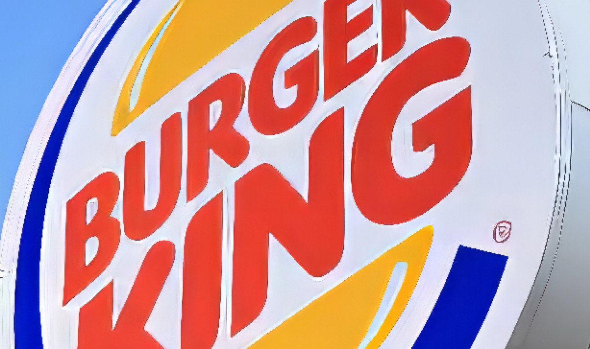 Wow: Hardworking Mom of 3 Left to Run Entire Burger King by Herself: “I Be Missing Out on My Kids’ Lives When I Work So Much”