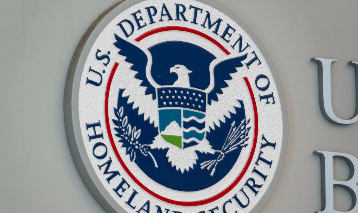 DHS Raises Self-Deportation Offer to $3,000, Warns of Arrest for Those Who Stay
