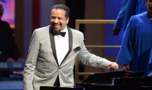 Grammy-Nominated Gospel Singer and Pianist, Richard Smallwood Dies at 77