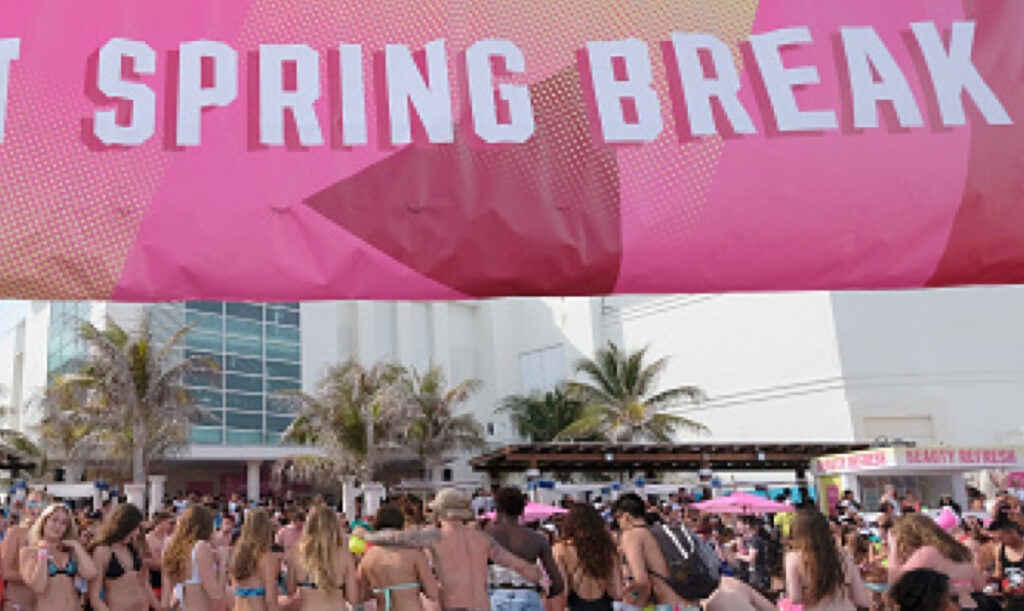 Spring Breaker Seen Twerking on Jeep in Viral Video Dies Days After Crash