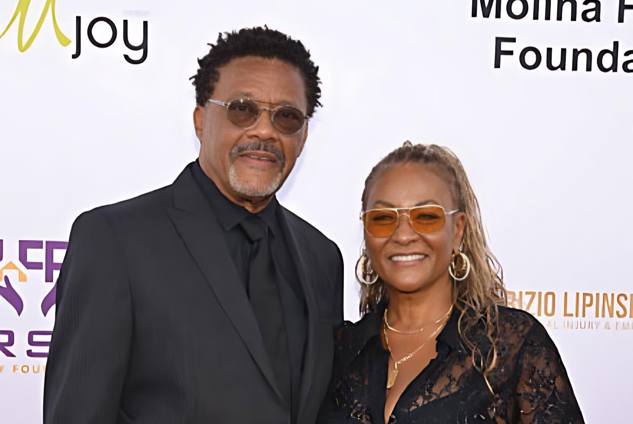 Back Together! Judge Mathis’ Wife Linda Reese Officially Dismisses Divorce • Hollywood Unlocked