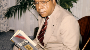 Tennessee School District Bans “Roots” by Alex Haley Over Single Paragraph