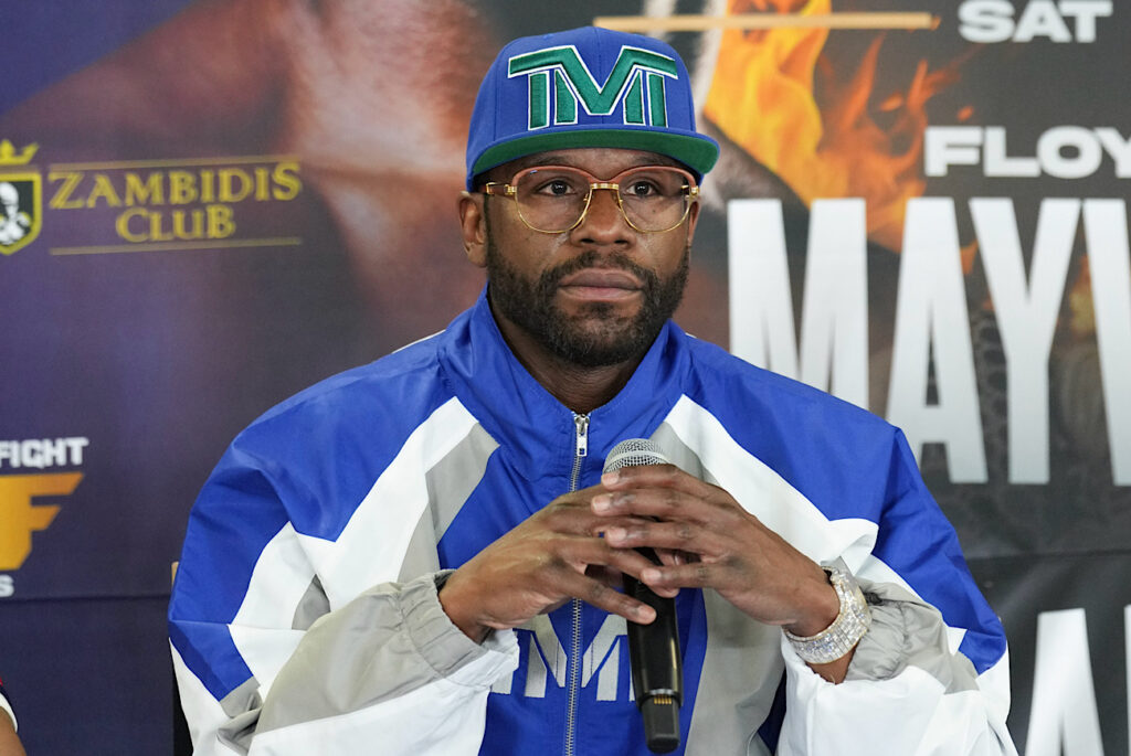 Floyd Mayweather Slams ‘Lies And Negative’ Reports Claiming He’s Facing Two Felony Charges Of Theft And Fraud Over Alleged $200,000 Bad Check For AP Watch