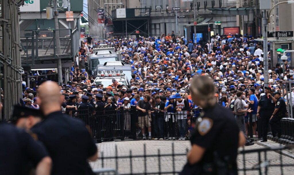 Whew! NYPD Shuts Down All Entry to Knicks Championship Parade