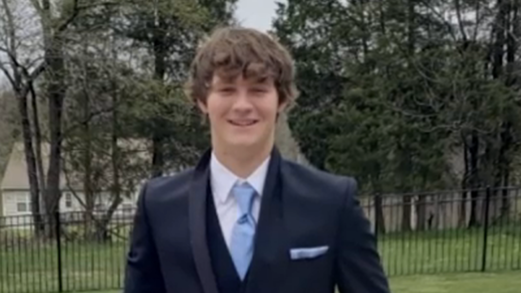22-Year-Old Fatally Shot by Police After Allegedly Mistaking Stranger’s Home for Friend’s House, Family Says