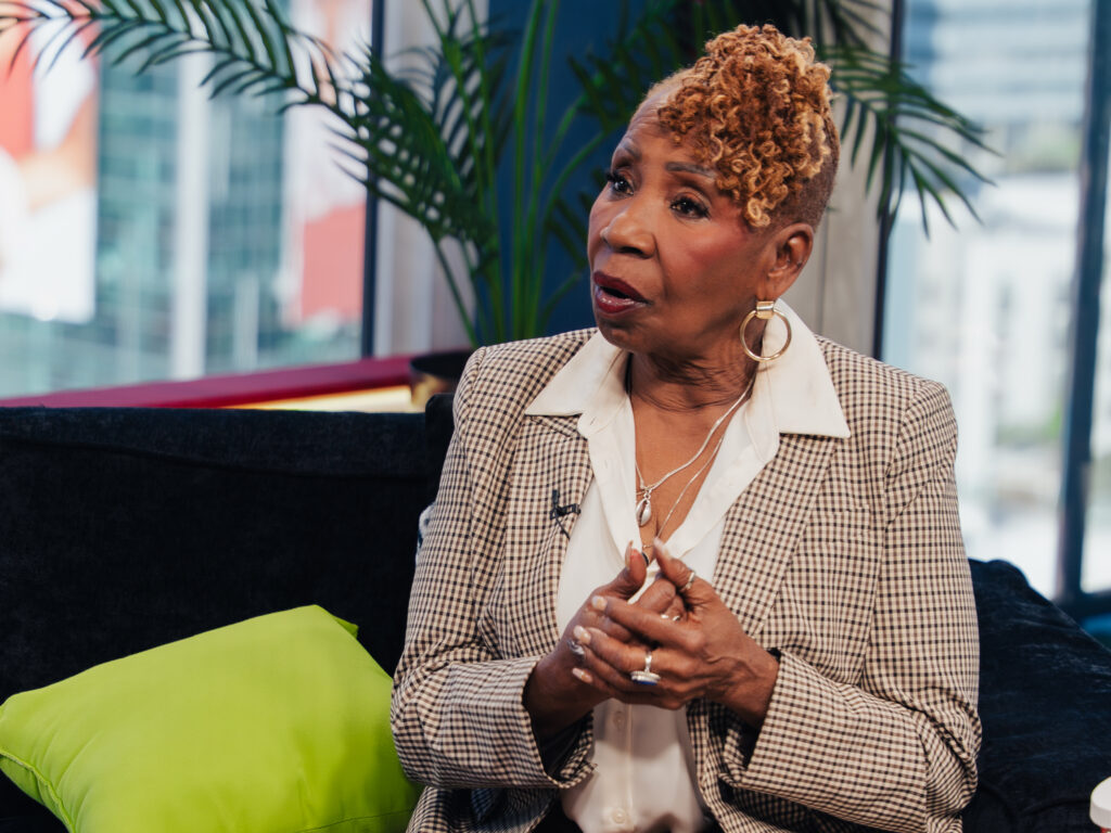Iyanla Vanzant On 'The Jason Lee Show'