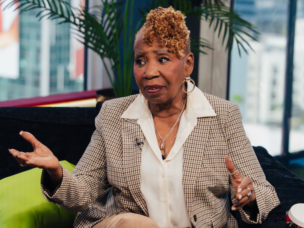 Iyanla Vanzant On 'The Jason Lee Show'